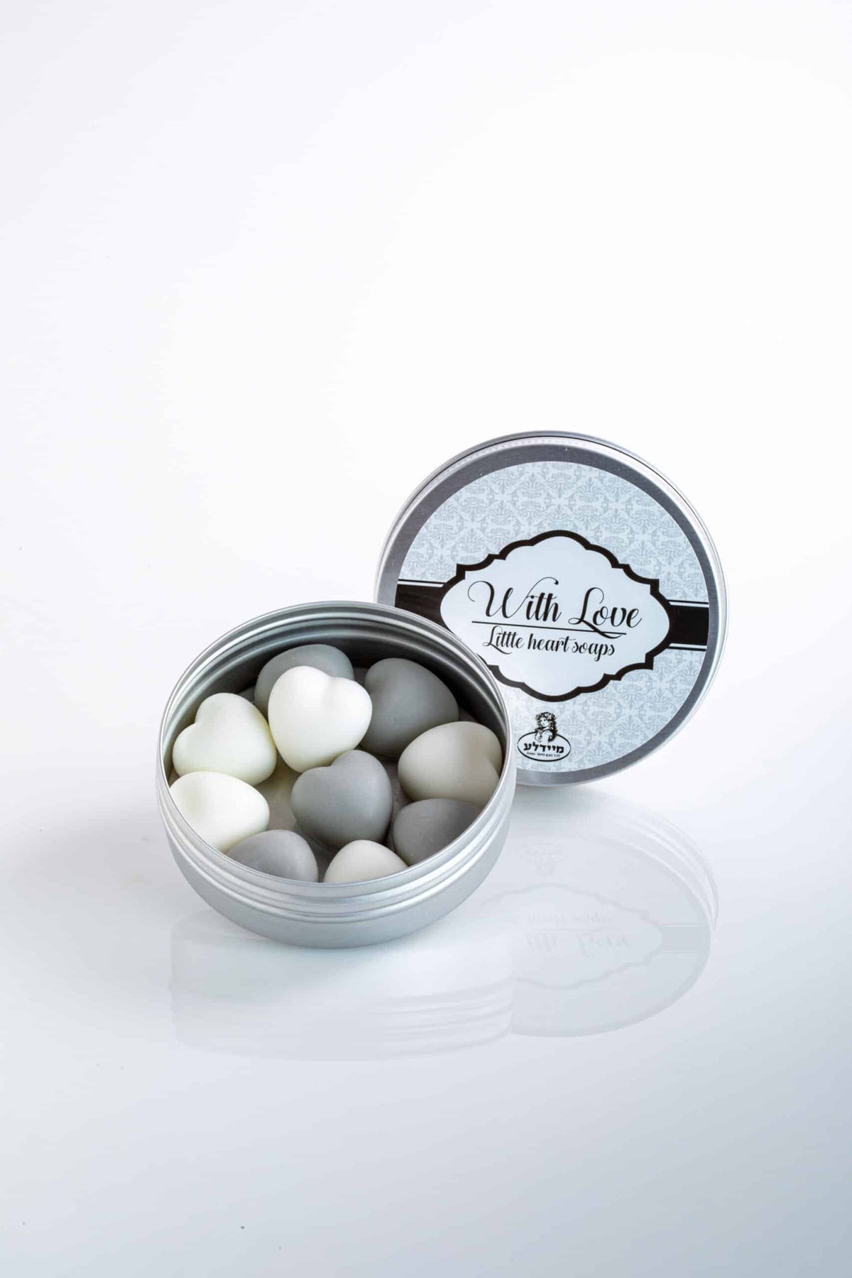 Round metal box with heart-shaped soaps - WITH LOVE