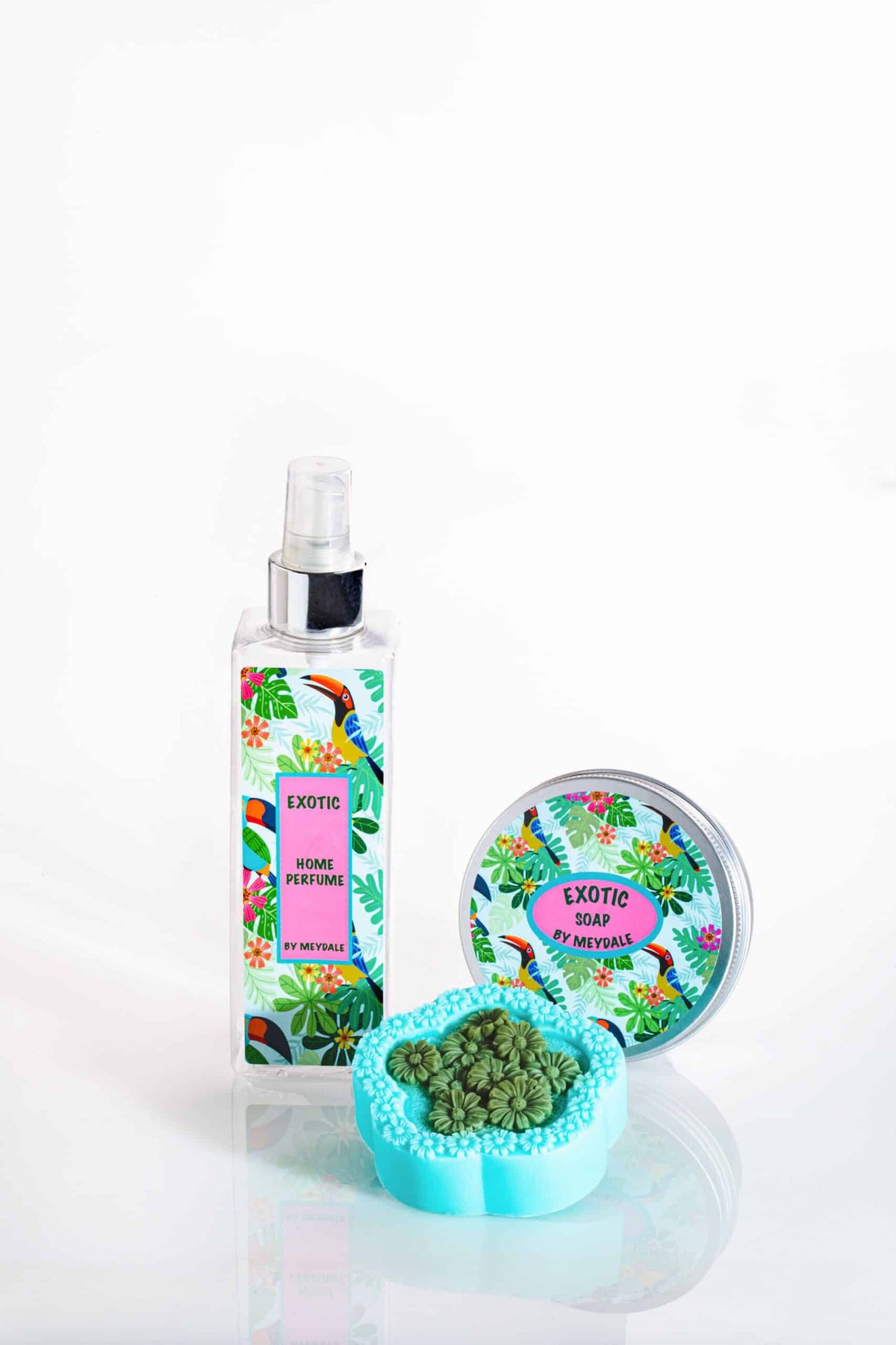 Exotic Box Model 4 - Pear and Rose Scent