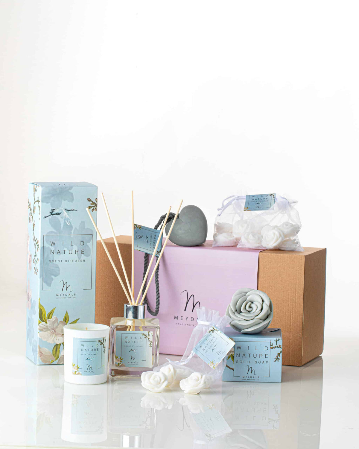 A luxurious gift set for the home