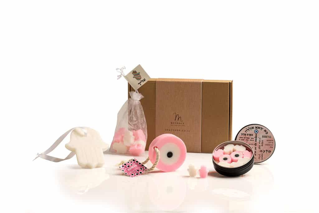 One-of-a-kind pink gift set