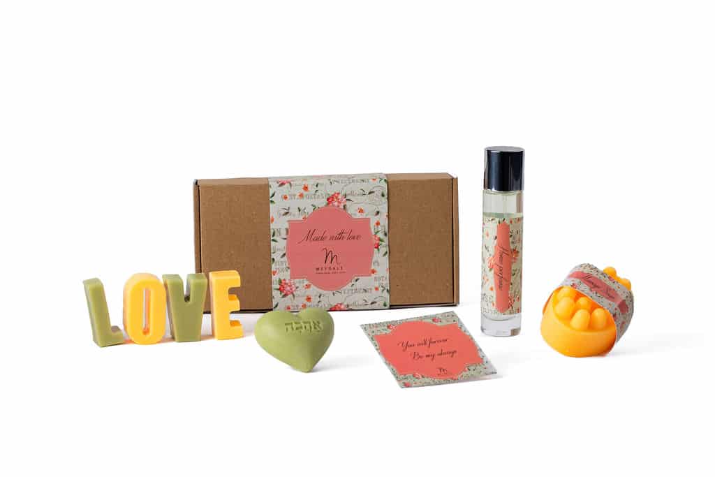 A Love Box for Lovers All Year Round - Small Green Orange